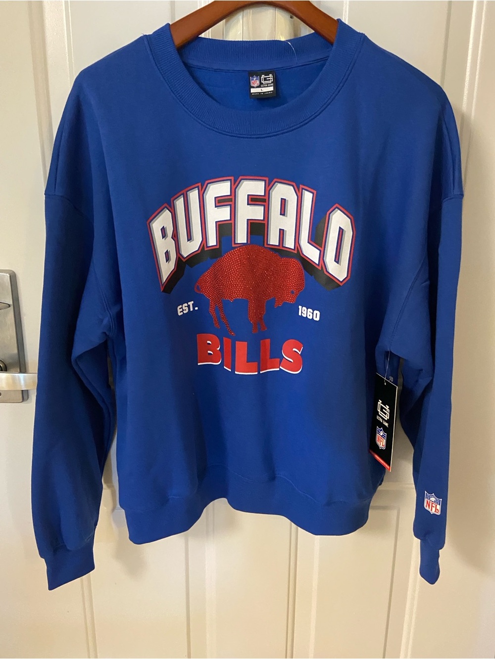 ❤️BUFFALO🦬BILLS🏈SWEATSHIRT ADORNED with RHINESTONES💙❗️